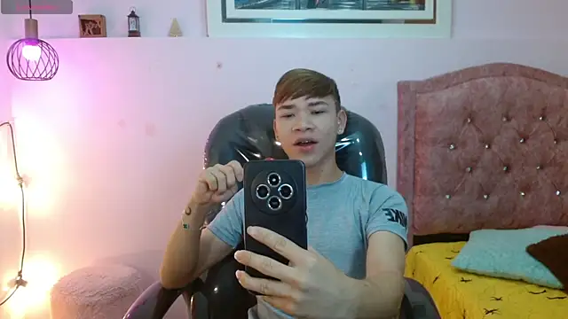 Snapshot of nathanclay chatting on November 8, 2025, 3:29 am nathanclay online show from November 8, 2025, 3:29 am