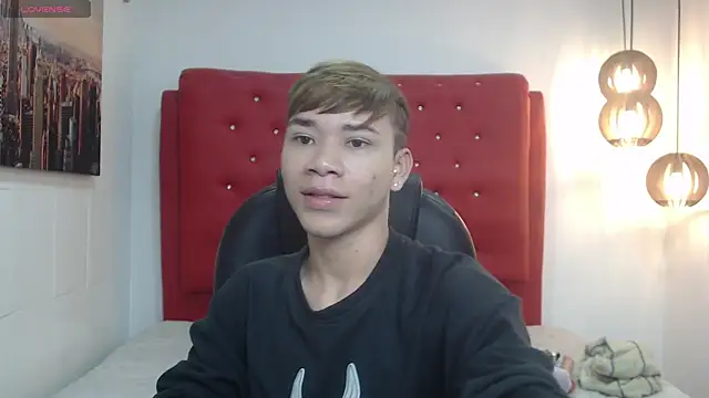 Snapshot of nathanclay chatting on November 15, 2025, 3:37 am nathanclay online show from November 15, 2025, 3:37 am