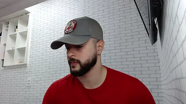 Snapshot of BombeiroHotx chatting on November 9, 2025, 9:35 pm BombeiroHotx online show from November 9, 2025, 9:35 pm