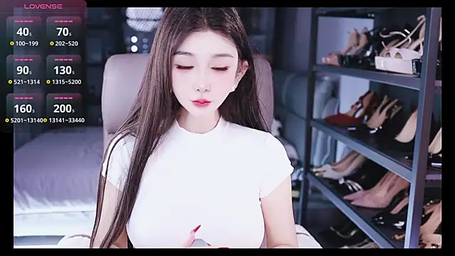 kelariy online show from October 14, 2025, 2:07 pm