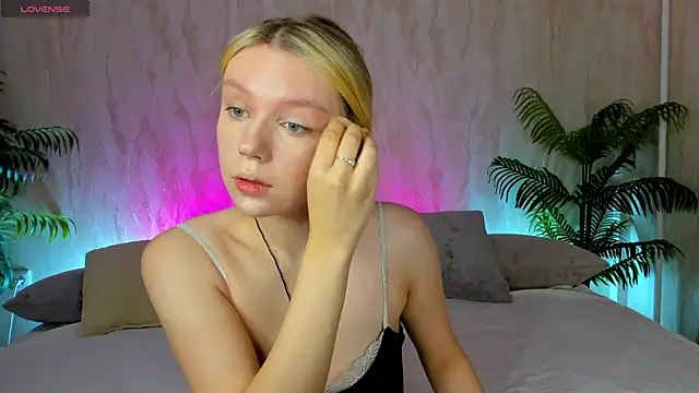 Snapshot of Casey_Miller chatting on September 30, 2025, 12:15 am Casey Miller online show from September 30, 2025, 12:15 am