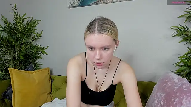 Snapshot of Casey_Miller chatting on October 4, 2025, 1:25 am Casey Miller online show from October 4, 2025, 1:25 am
