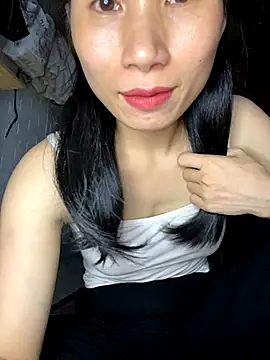 Snapshot of MinHiNi chatting on September 19, 2025, 7:21 am MinHiNi online show from September 19, 2025, 7:21 am