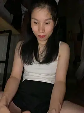 Snapshot of MinHiNi chatting on October 5, 2025, 4:27 pm MinHiNi online show from October 5, 2025, 4:27 pm