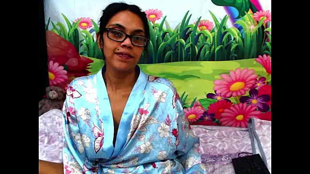 indiandesire4u69 online show from November 13, 2025, 4:33 am