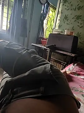 Snapshot of ya_sirwo chatting on September 9, 2025, 6:13 am ya sirwo online show from September 9, 2025, 6:13 am