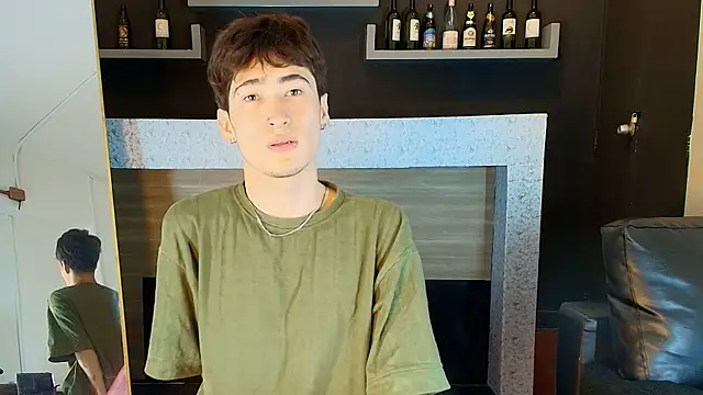 Snapshot of _DantFox_ chatting on November 11, 2025, 8:42 pm DantFox online show from November 11, 2025, 8:42 pm