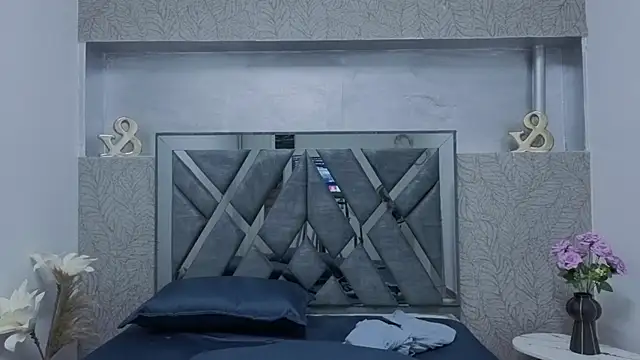 Snapshot of _DantFox_ chatting on December 5, 2025, 8:12 am DantFox online show from December 5, 2025, 8:12 am