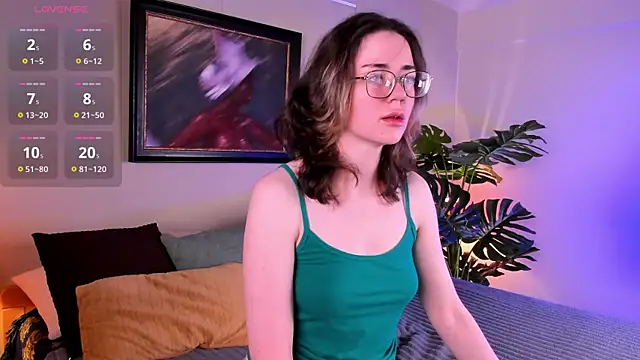 Snapshot of Sunny_Teaze chatting on May 8, 2026, 11:15 am Sunny Teaze online show from May 8, 2026, 11:15 am