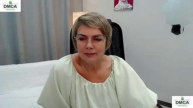 Snapshot of Pion_01 chatting on April 5, 2026, 7:38 am Pion 01 online show from April 5, 2026, 7:38 am