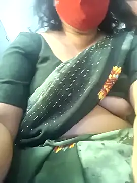 Snapshot of Tamil_Sivani chatting on March 4, 2026, 7:47 am Tamil Sivani online show from March 4, 2026, 7:47 am
