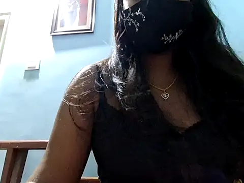 Snapshot of Niveda_21 chatting on November 18, 2025, 7:29 pm Niveda 21 online show from November 18, 2025, 7:29 pm