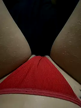 Darkfemminineenergy22 online show from December 15, 2025, 8:13 pm