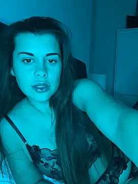 Snapshot of AlitaNova chatting on November 6, 2025, 9:26 pm AlitaNova online show from November 6, 2025, 9:26 pm