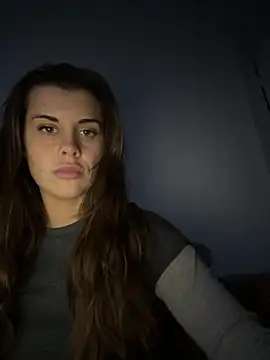 Snapshot of AlitaNova chatting on November 18, 2025, 4:22 pm AlitaNova online show from November 18, 2025, 4:22 pm