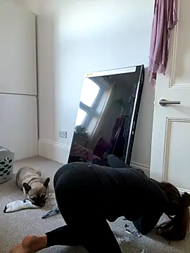 Snapshot of AlitaNova chatting on November 21, 2025, 2:16 pm AlitaNova online show from November 21, 2025, 2:16 pm