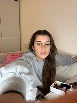 Snapshot of AlitaNova chatting on November 24, 2025, 8:30 pm AlitaNova online show from November 24, 2025, 8:30 pm