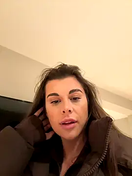 Snapshot of AlitaNova chatting on November 30, 2025, 5:06 pm AlitaNova online show from November 30, 2025, 5:06 pm