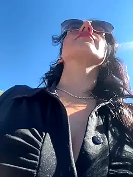 Snapshot of Ninabigtitied chatting on October 1, 2025, 9:59 am Ninabigtitied online show from October 1, 2025, 9:59 am