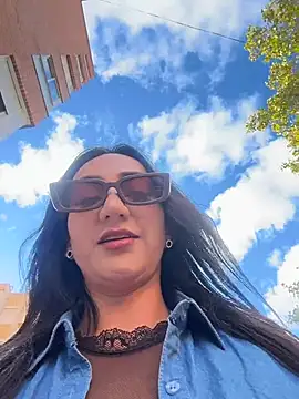 Snapshot of Ninabigtitied chatting on October 26, 2025, 10:43 am Ninabigtitied online show from October 26, 2025, 10:43 am