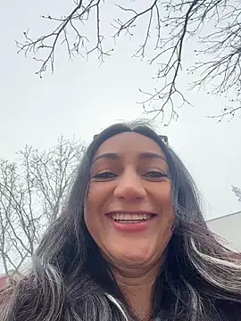 Snapshot of Ninabigtitied chatting on November 8, 2025, 9:42 am Ninabigtitied online show from November 8, 2025, 9:42 am