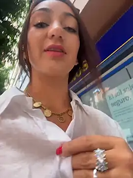 Snapshot of Ninabigtitied chatting on December 14, 2025, 1:16 pm Ninabigtitied online show from December 14, 2025, 1:16 pm