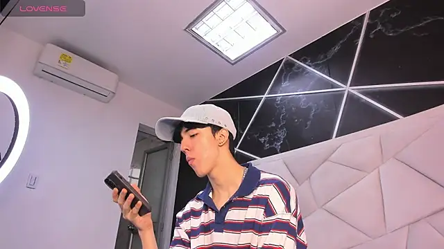 Snapshot of AerumChae chatting on April 23, 2026, 12:15 pm AerumChae online show from April 23, 2026, 12:15 pm