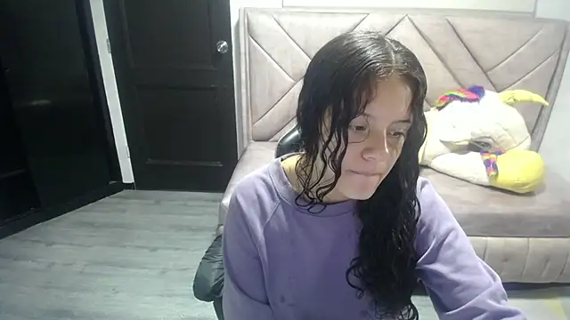 Velvet Moon V online show from October 16, 2025, 1:23 pm