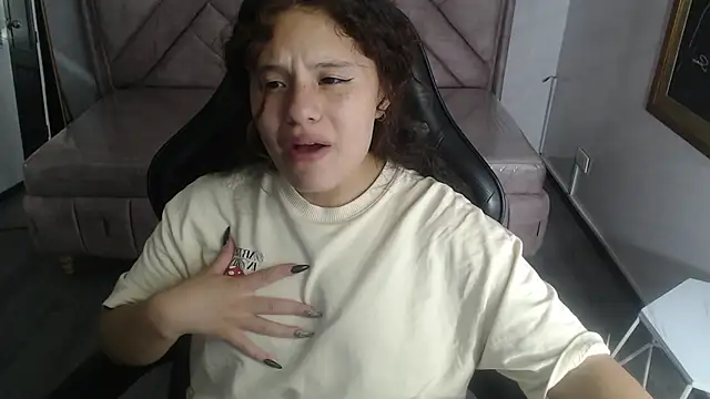 Velvet Moon V online show from February 9, 2026, 8:13 pm