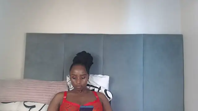 Snapshot of Jah-Queen chatting on January 14, 2026, 4:23 pm Jah-Queen online show from January 14, 2026, 4:23 pm