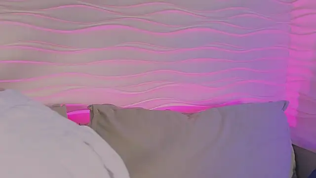 madi snow online show from October 26, 2025, 5:24 am