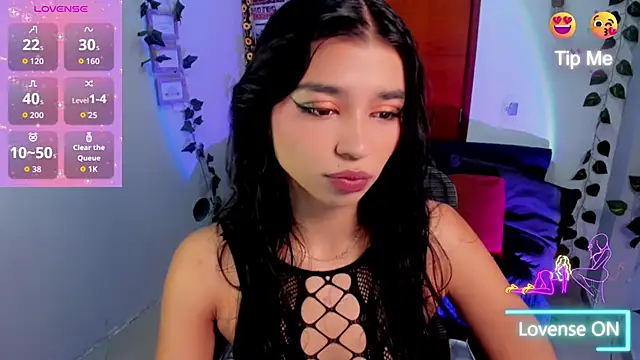 Elsa Pataky online show from November 6, 2025, 2:18 pm