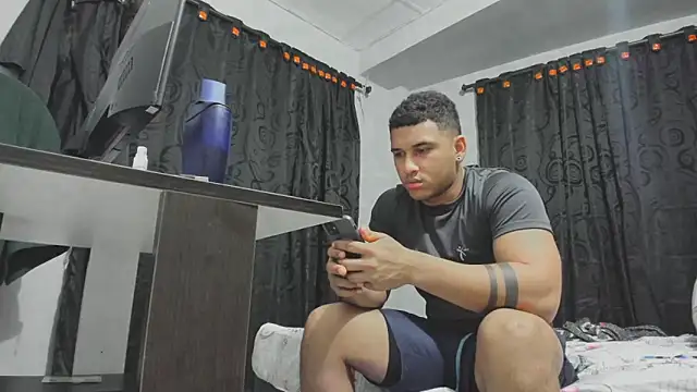 evan hardy online show from September 9, 2025, 2:22 am