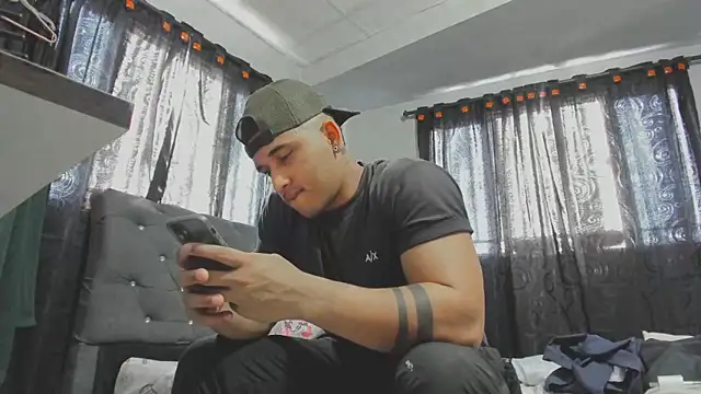 evan hardy online show from September 11, 2025, 7:03 pm