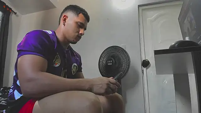 evan hardy online show from September 12, 2025, 9:15 pm