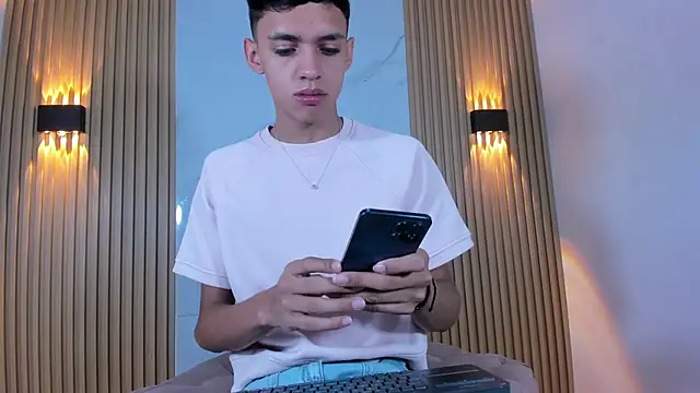 BILLY JAMEES online show from May 28, 2026, 12:35 pm