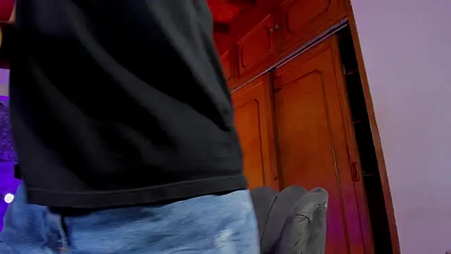 BILLY JAMEES online show from May 29, 2026, 1:42 pm