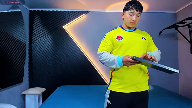 Horny nick18 online show from April 11, 2026, 10:30 am