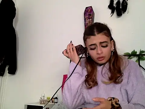 piccolaflo online show from April 3, 2026, 4:38 pm