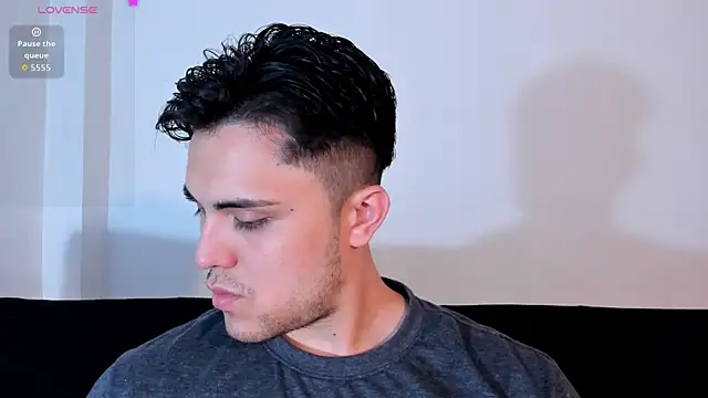 jasonxd9898 online show from November 9, 2025, 1:04 am