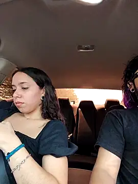 daddysgoodgrl215 online show from September 18, 2025, 7:05 pm