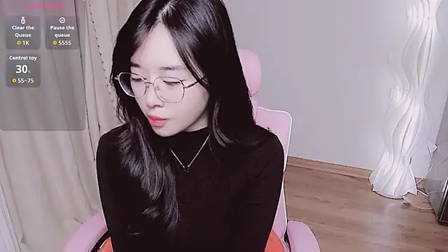 Miu-999 online show from November 19, 2025, 2:11 am