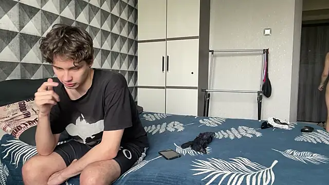 merycouple online show from February 15, 2026, 8:13 am