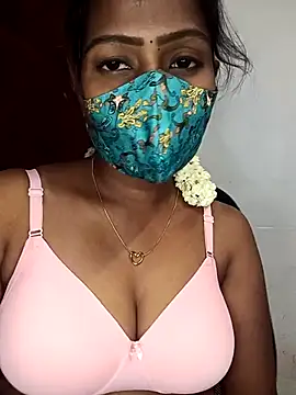 Snapshot of Tamil_kavinila chatting on November 11, 2025, 10:37 am Tamil kavinila online show from November 11, 2025, 10:37 am