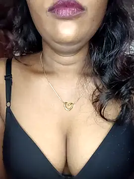 Snapshot of Tamil_kavinila chatting on November 13, 2025, 4:55 am Tamil kavinila online show from November 13, 2025, 4:55 am