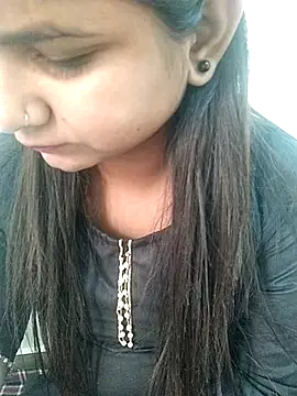 Kavya Rathore online show from November 30, 2025, 5:00 am