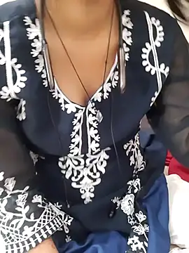 Naira-Tripathi online show from October 18, 2025, 9:54 am