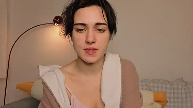 Snapshot of revalation_ chatting on December 22, 2025, 4:26 pm revalation online show from December 22, 2025, 4:26 pm