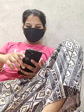 poojam93 online show from June 18, 2026, 1:28 am
