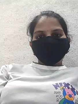 poojam93 online show from June 22, 2026, 1:51 am